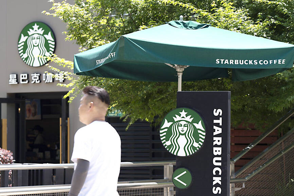 Starbucks cân nhắc bán mảng kinh doanh ở Trung Quốc, định giá 12 tỷ USD- Ảnh 1.